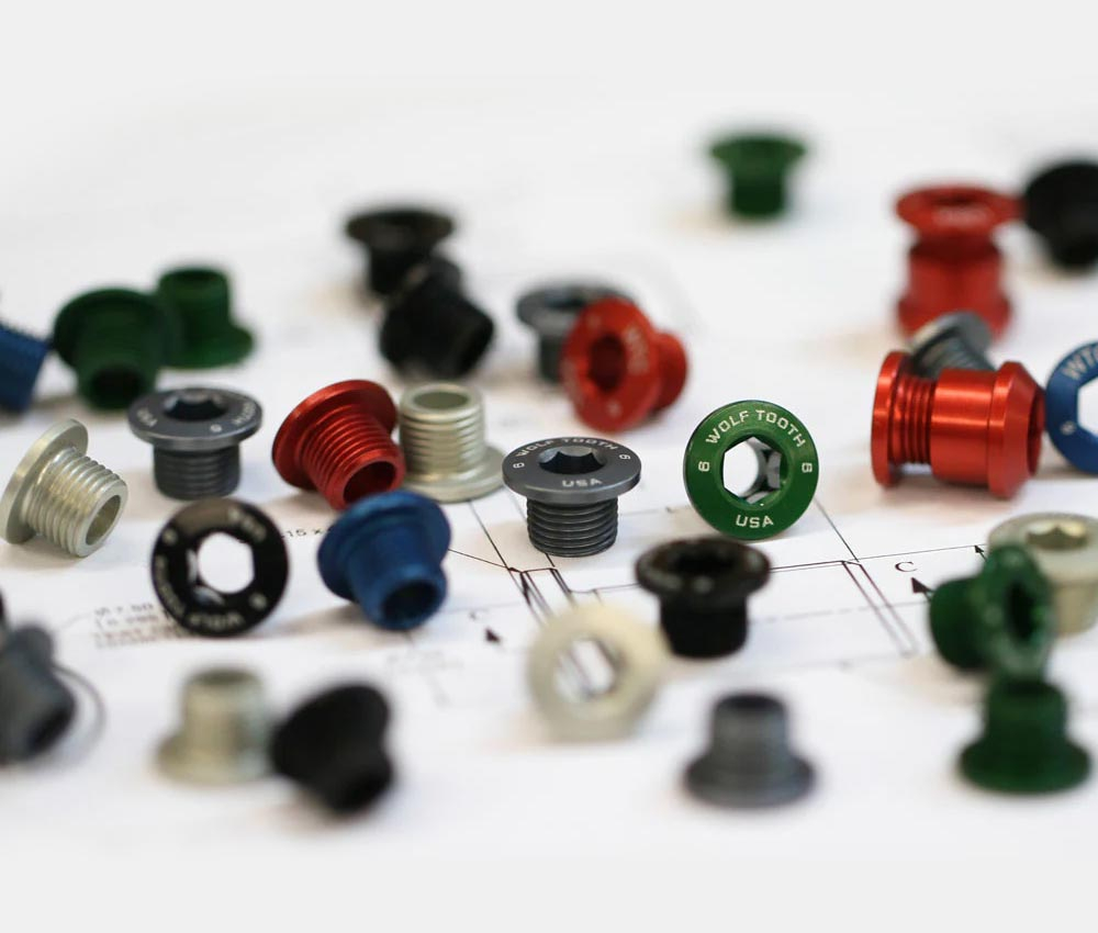 Wolf Tooth Kettenblattschrauben Set - M8x6mm 1-fach 5-Arm Aluminium Schwarz – Bild 3